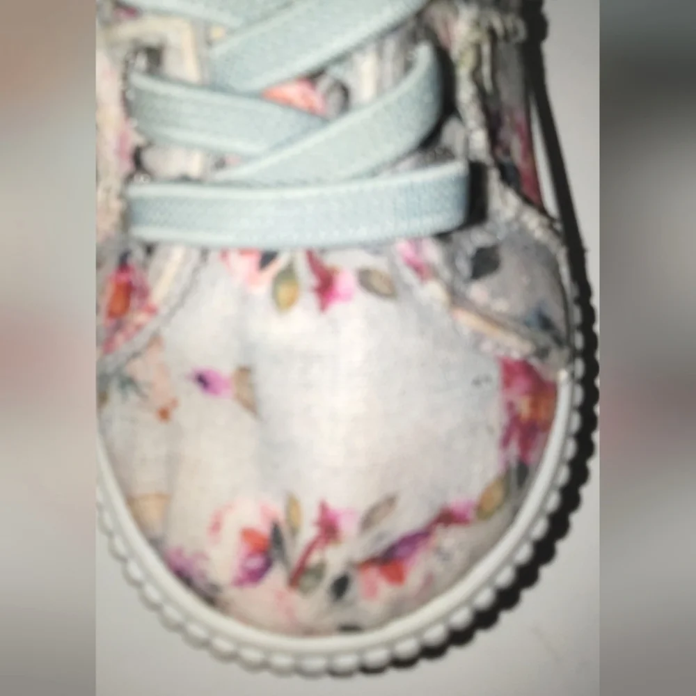 BLOWFISH Malibu Pull on Sneakers